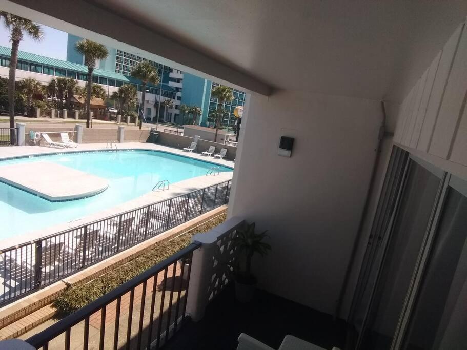 Pool Front & Across From Beach 미를 비치 외부 사진