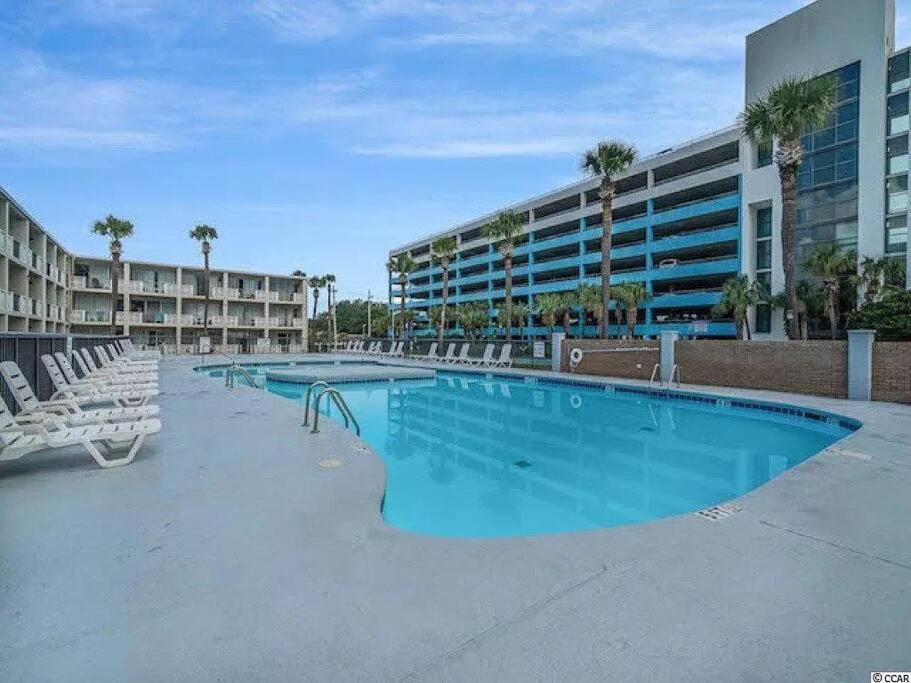 Pool Front & Across From Beach 미를 비치 외부 사진